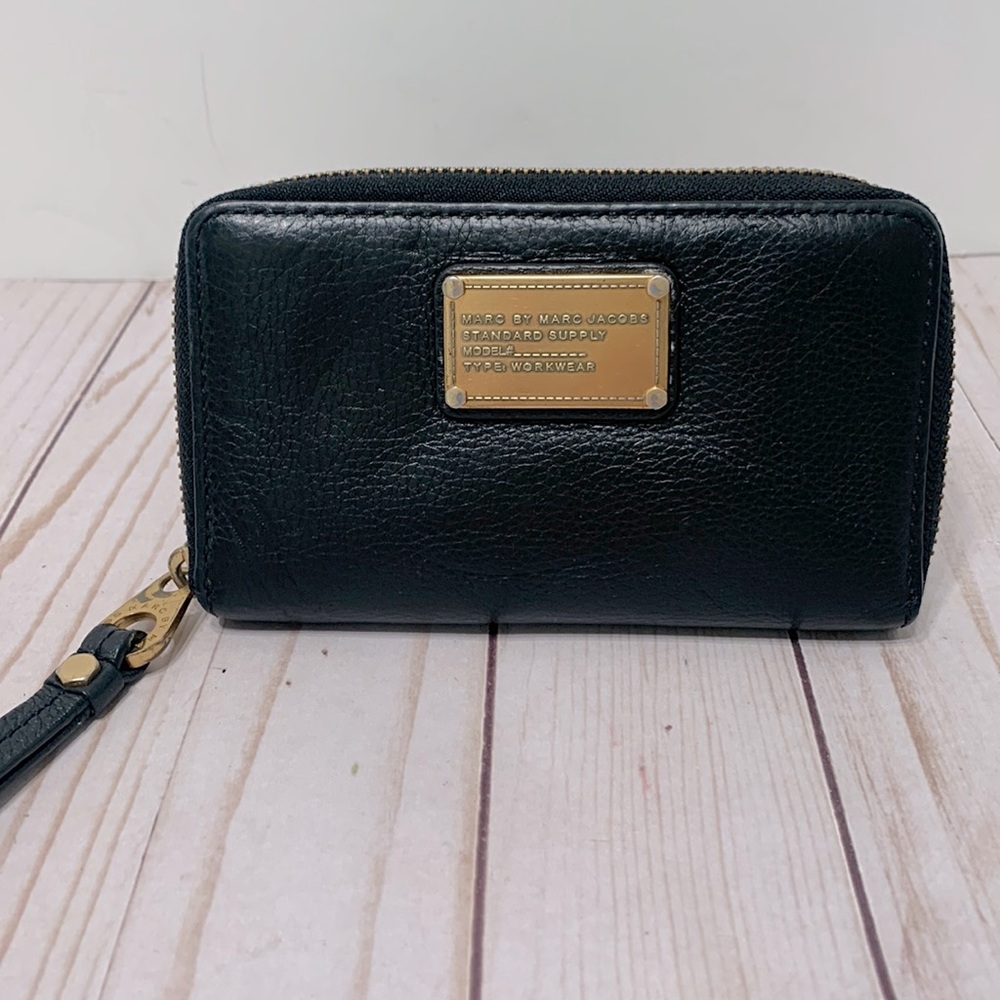 Black leather wristlet Marc by Marc Jacobs AGED
